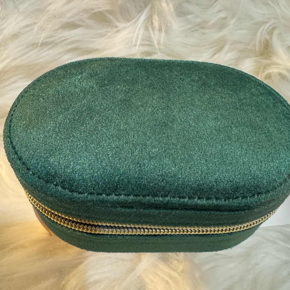 Travel Jewelry Case with Gold Zipper - Picture 3 of 5